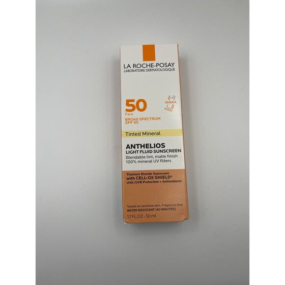 La Roche-Posay Anthelios Tinted Mineral Light Fluid SPF 50 - Picture 2 of 6